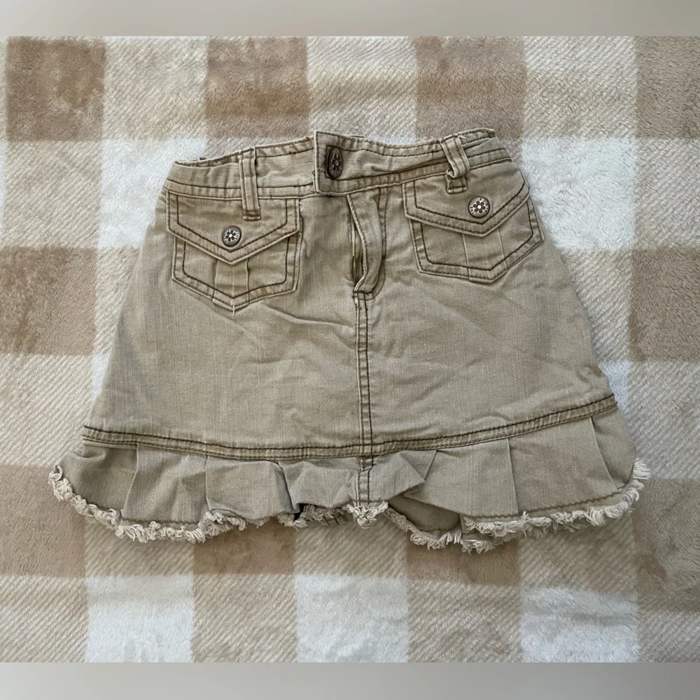 Vintage Children’s Place Girls size 6X/7 Tan Frayed Hem Mini Skirt